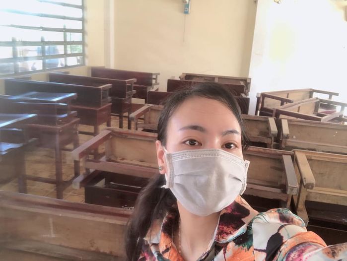 Nghề giáo viên mùa dịch: Học sinh được nghỉ nhưng thầy cô vẫn lên lớp