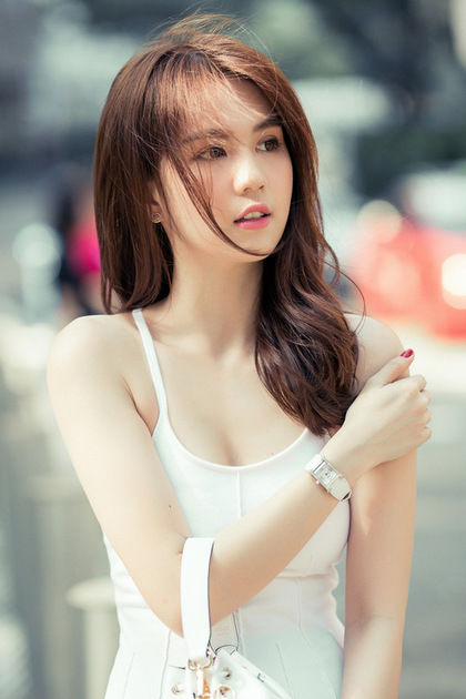 Ngọc Trinh khiến dân tình bàn tán: “Kẻ có tiền chưa chắc đã hào phóng