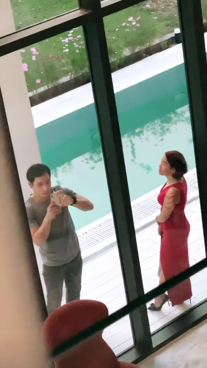 Vừa khoe biệt thự sang chảnh Ngọc Trinh đã lập tức bị người lạ ghé tới