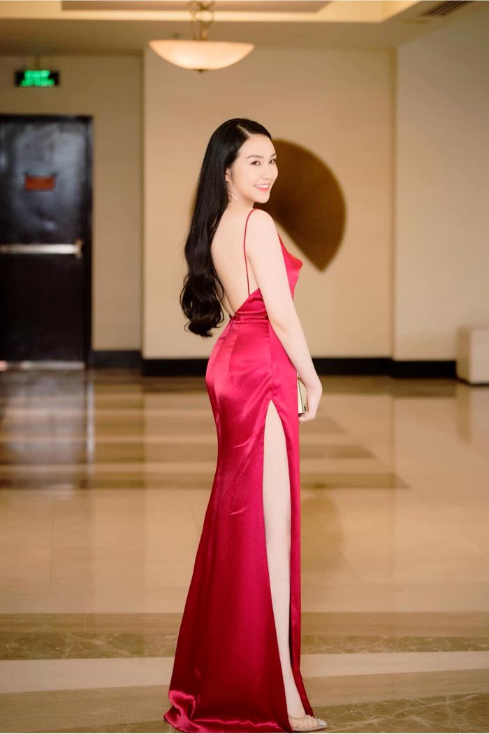 Những cô vợ mê đẻ của sao Việt: Càng sinh nhiều càng sexy hơn