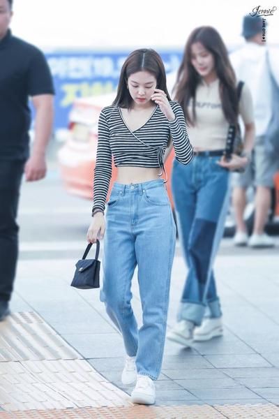 Những item ăn gian chiều cao cho nàng nấm lùn: Croptop, quần cạp cao