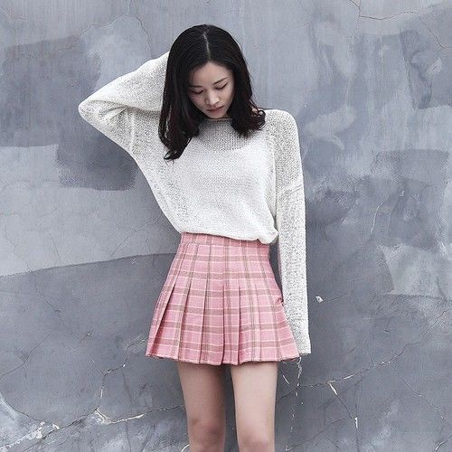 Những item ăn gian chiều cao cho nàng nấm lùn: Croptop, quần cạp cao
