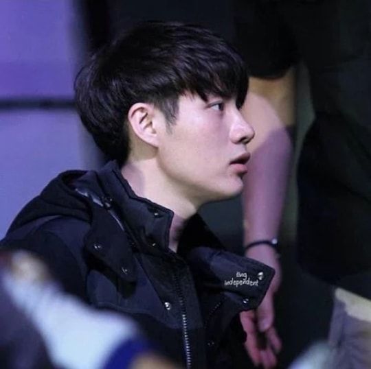 Những quản lí đẹp trai không khác gì idol làm fan điên đảo