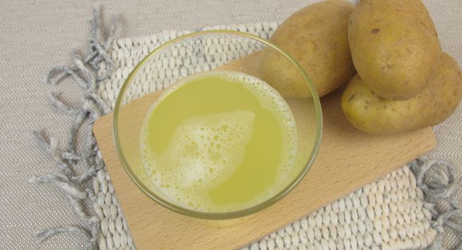 Hội Đông y: Nước ép khoai tây ngăn ngừa lão hóa da và giảm đau dạ dày
