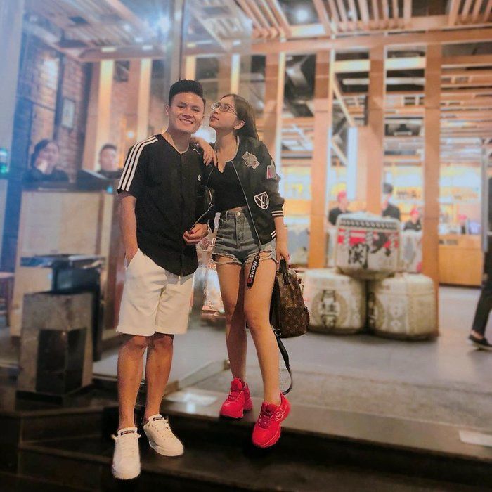 Quang Hải lại tiếp tục “thả tim” ảnh gợi cảm của bạn gái cũ Nhật Lê
