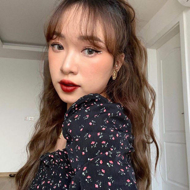 Vợ Duy Mạnh đính đá lên mắt, đi đầu xu hướng makeup cô dâu 2020