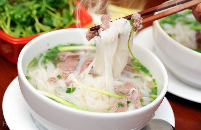 Rau muống xào tỏi là 1 trong 10 món ngon được báo nước ngoài bình chọn