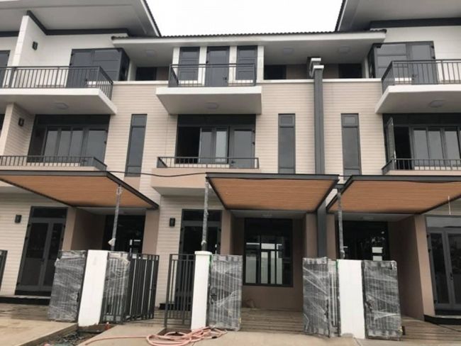 Sao nữ Vbiz 25 tuổi: Hòa Minzy cát-xê khủng, Hương Tràm biệt thự 20 tỷ