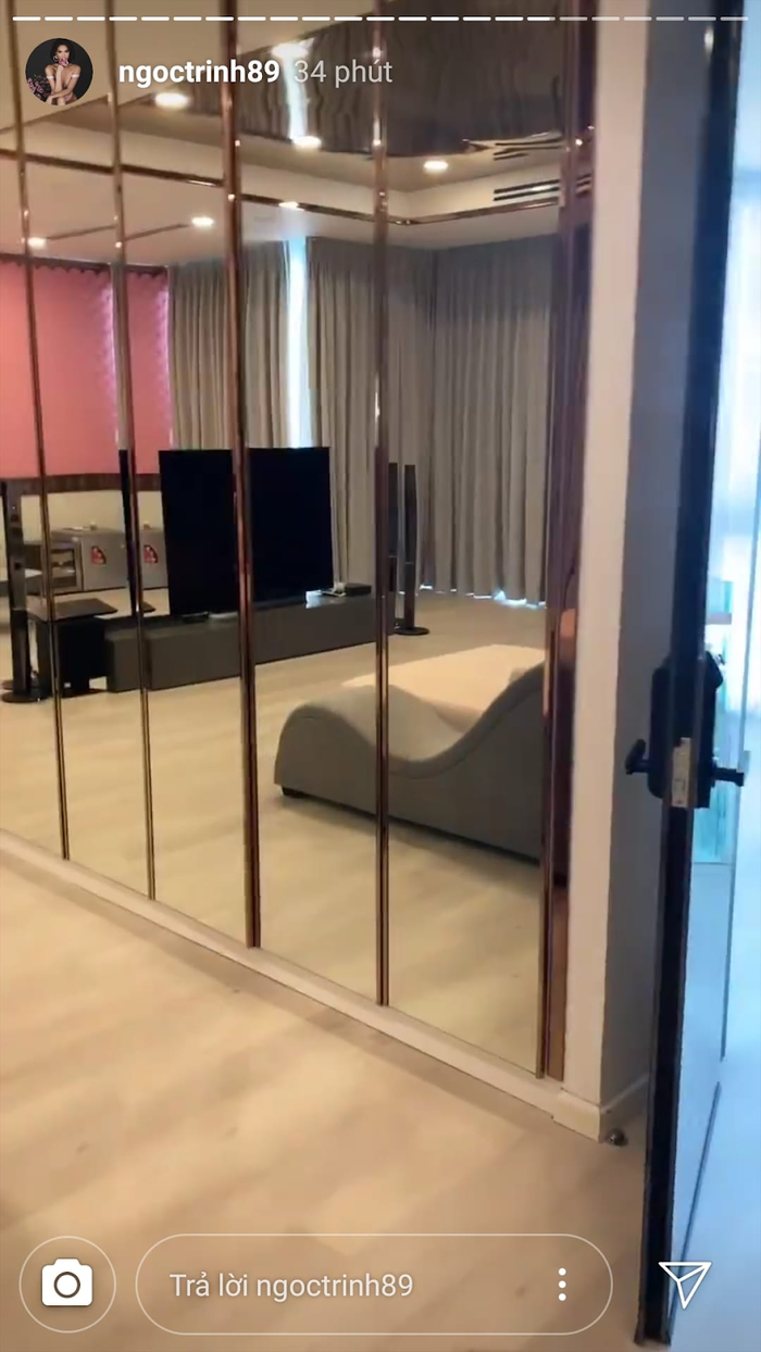 Sao Việt vô tình để lộ vật thể lạ khi khoe phòng ngủ