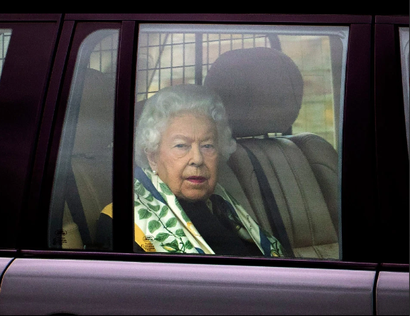 Sau màn vô lễ của Meghan: Nữ hoàng Anh xuất hiện đầy mệt mỏi