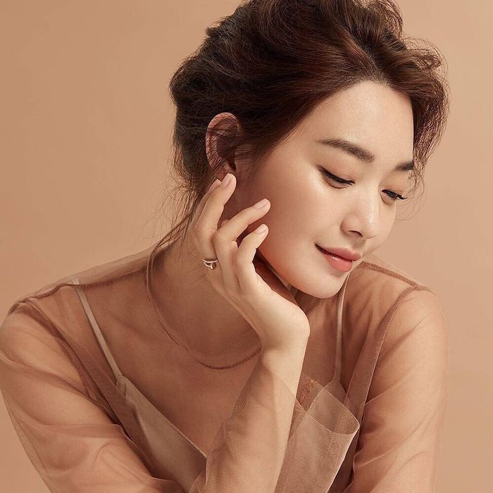 Shin Min Ah - Biểu tượng người bạn gái tào khang nổi tiếng giới Kbiz