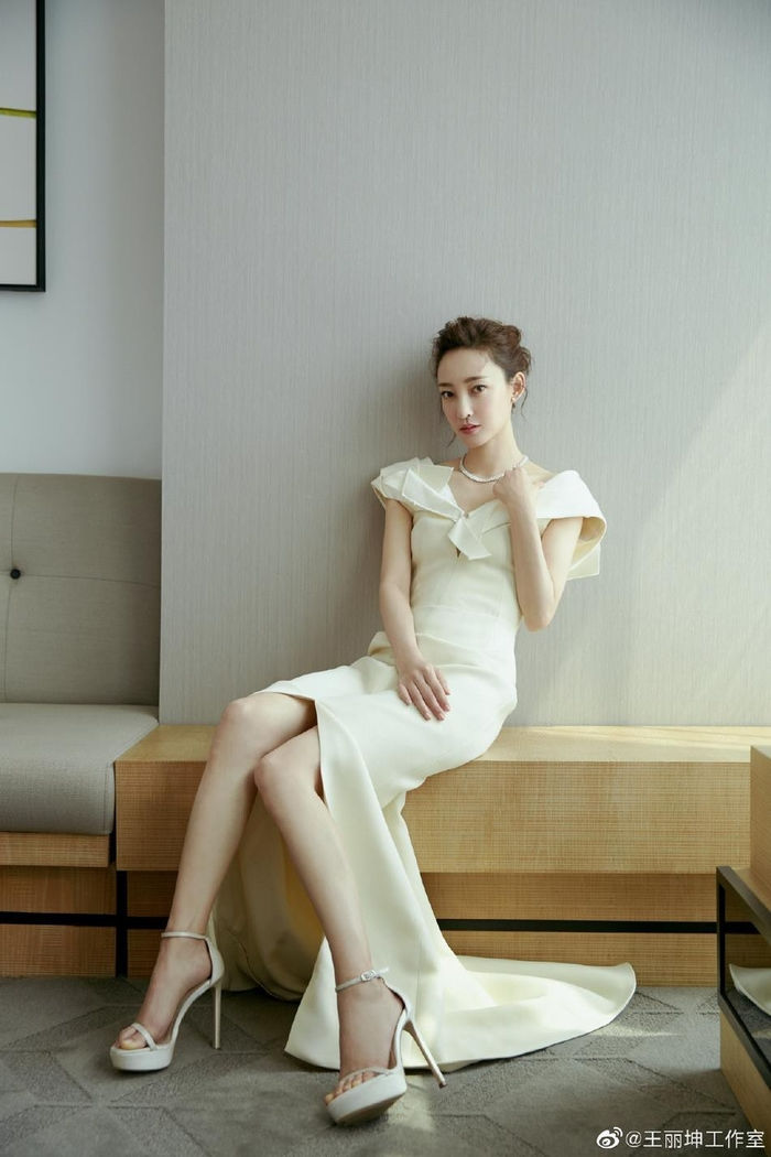 So kè nhan sắc của Top 5 minh tinh xinh đẹp nhất Cbiz