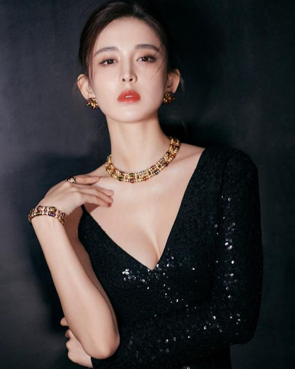 So kè nhan sắc của Top 5 minh tinh xinh đẹp nhất Cbiz