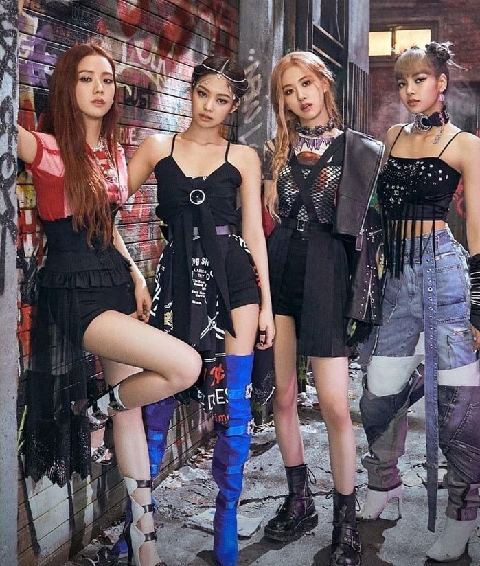 Số phận của trang phục idol Kpop mặc sau khi biểu diễn
