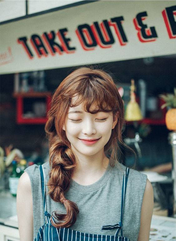Giúp nàng có mái tóc xinh chuẩn Hàn Quốc bằng cách làm phồng tóc mái