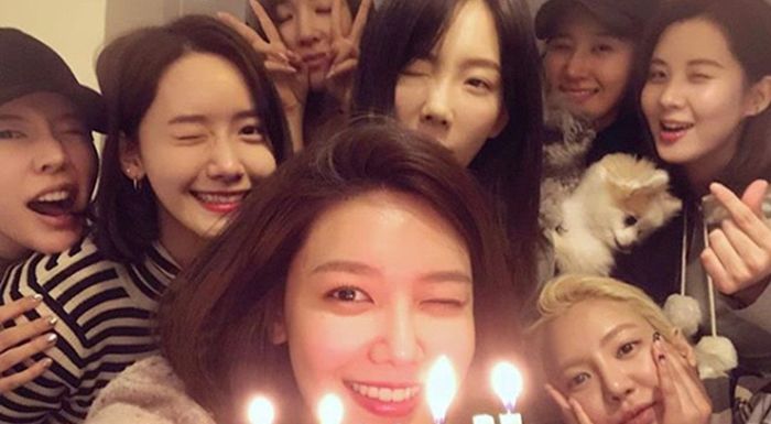 Thành viên SNSD thay nhau thả thính, fan mong chờ nhóm sẽ comeback