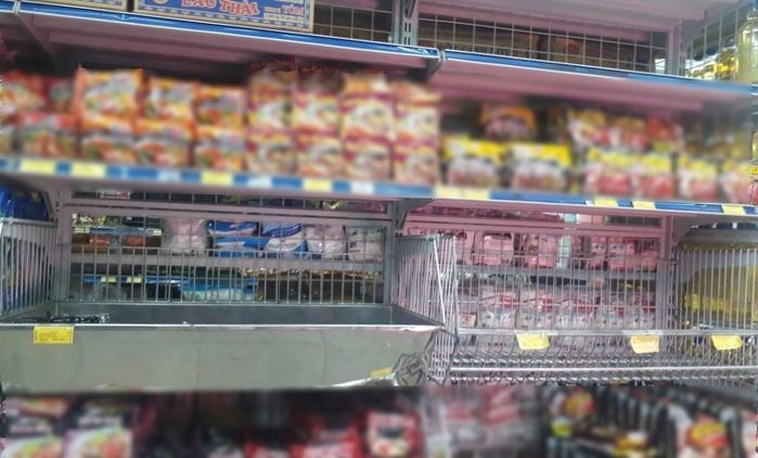 Thực phẩm cháy hàng vì virus Corona, siêu thị trấn an hàng hóa có đủ