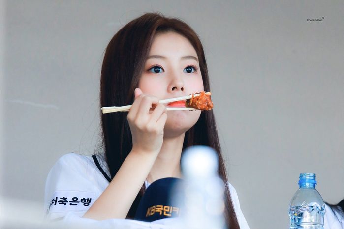 Tiền ăn mỗi tháng của idol Kpop: Twice và IZ*ONE lên tới hơn 600 triệu