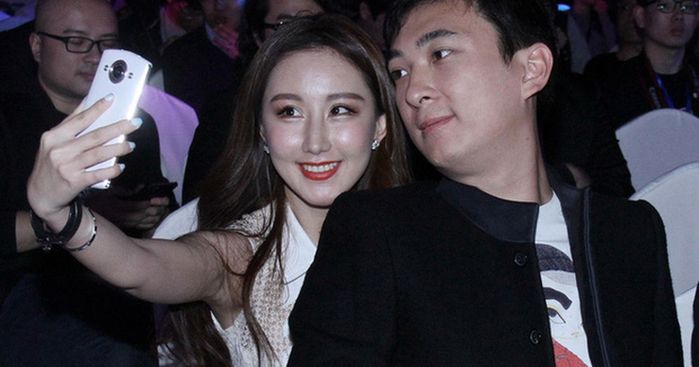 Tiêu xài phung phí, Vương Tư Thông lâm vào nợ nần, không trả nổi