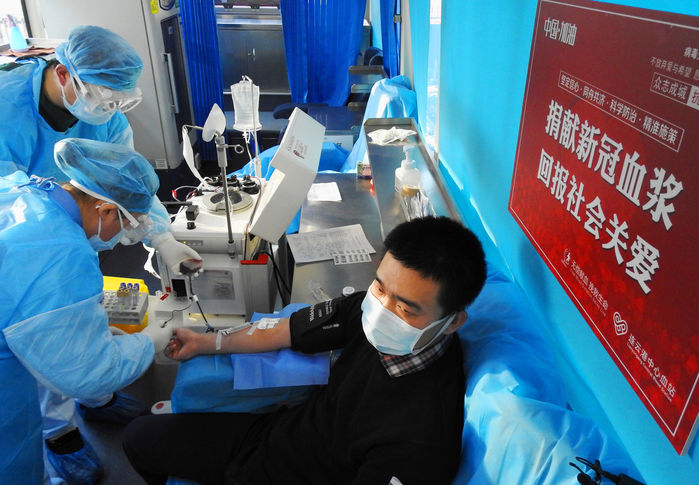 Trung Quốc bắt đầu bán trên thị trường loại thuốc chống Virus Corona