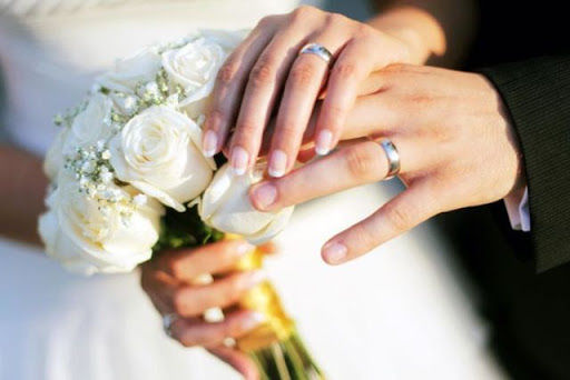 Mẹ chồng yêu cầu con dâu đưa hết số vàng được tặng trong ngày cưới