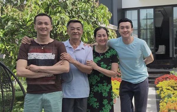 Vật phẩm đặc biệt trong căn nhà hơn 25 tỷ tặng bố mẹ của Quốc Trường