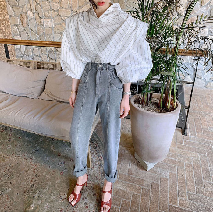 Cách phối quần jeans hợp đi làm lẫn đi chơi