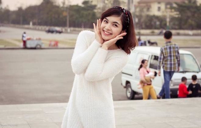 Chị gái Hoà Minzy diện đồ bơi khoe dáng cực nuột dù đã là gái một con