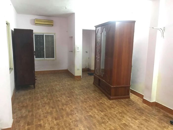 Vợ chồng trẻ cải tạo căn hộ cũ thành không gian xinh đẹp, tiện nghi