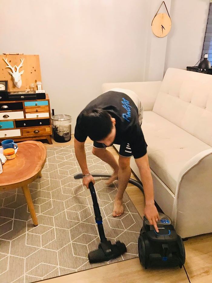 Vợ chồng trẻ cải tạo căn hộ cũ thành không gian xinh đẹp, tiện nghi