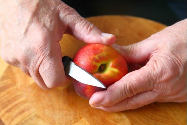 Hướng dẫn gọt thơm, lựu cực dễ, không còn tốn nhiều thời gian