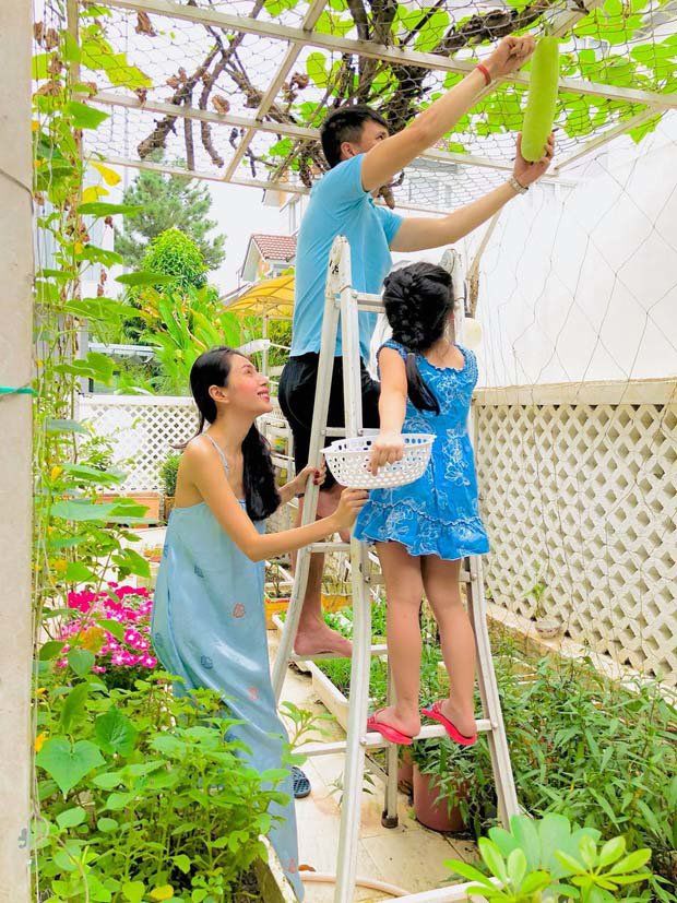 5 chuyện tình sao Việt - cầu thủ: Tiến Linh - Hồng Loan được ủng hộ