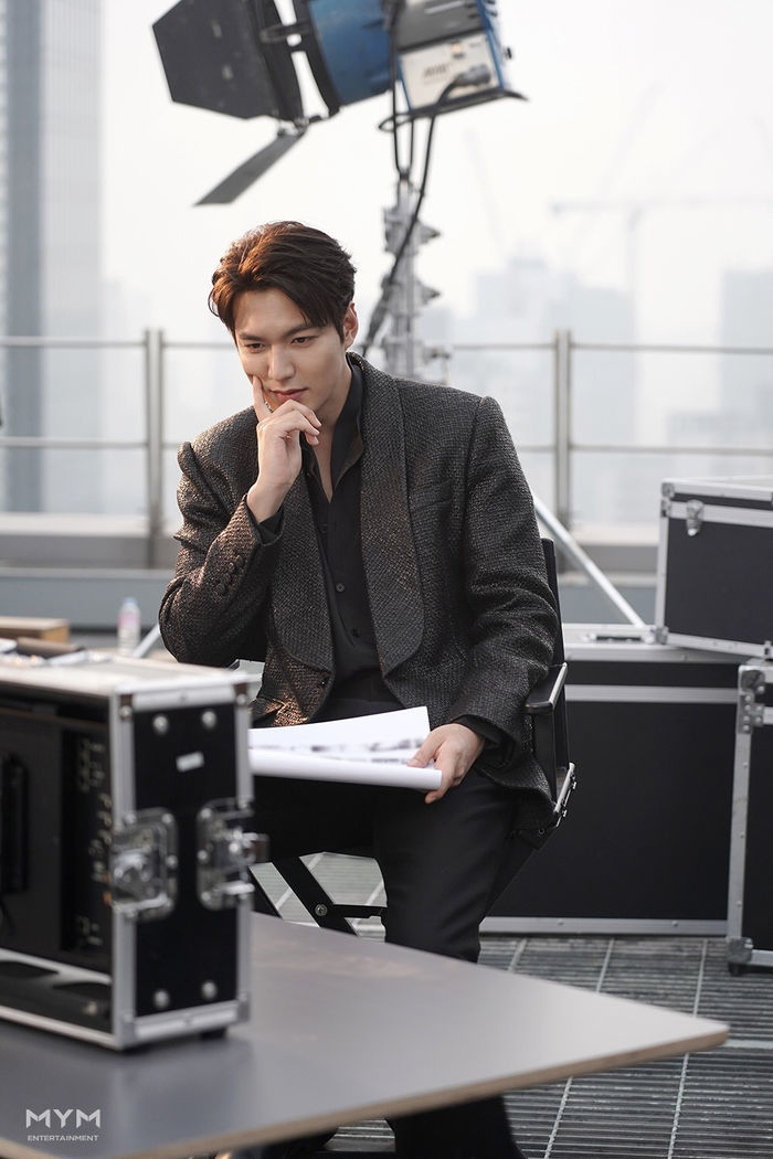 Phim chưa lên sóng, Lee Min Ho đã gieo thương nhớ bằng ảnh hậu trường
