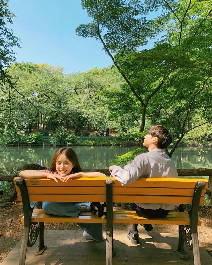 Tuyệt chiêu tán crush: Đừng vội thả tim, cứ haha hoặc phẫn nộ status