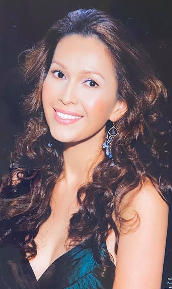 Việt Anh quây quần bên con trai, Thúy Ngân đi trực thăng siêu sang