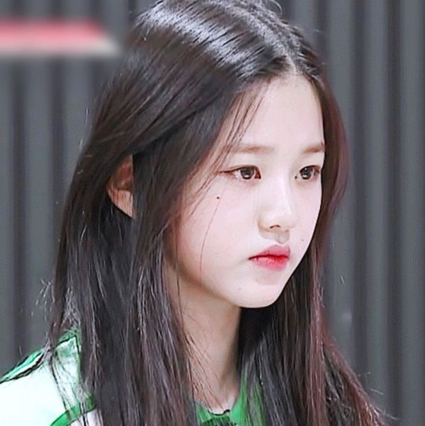 6 idol Kpop sở hữu 'nốt ruồi hoàng kim': Soojin (G)I-DLE quyến rũ lạ