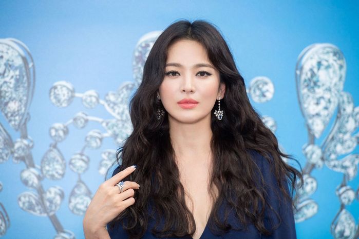 Sao Hàn bỏ lỡ vai diễn đắt giá: IU suýt thành nữ chính Itaewon