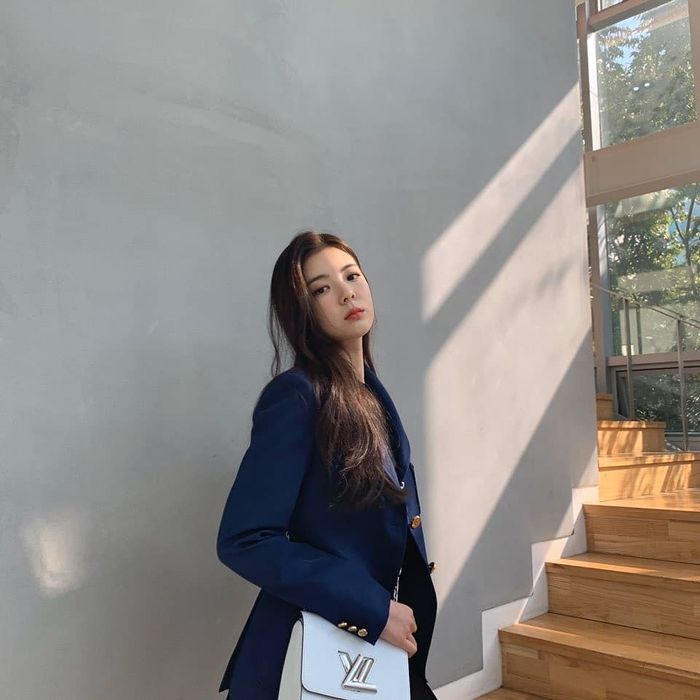 Idol dẫn dắt nhóm không thua gì nhóm trưởng: Rosé, Jeongyeon góp mặt