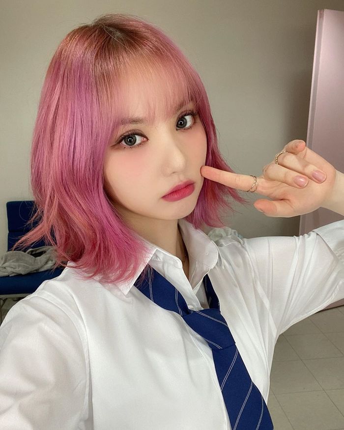 Nữ Idol Kpop cùng sinh 1997: Rosé, Jihyo xinh đẹp, nổi đình nổi đám