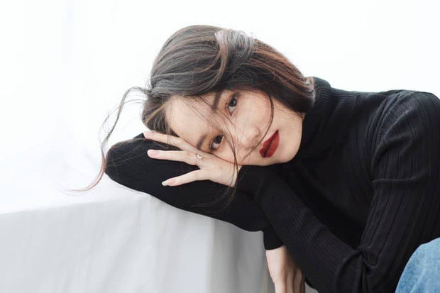 Ảnh sao Việt 8/3: Chi Pu - Lan Ngọc thân thiết,...