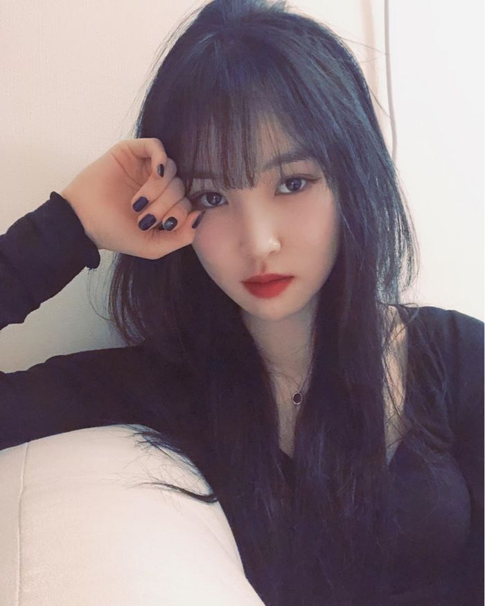 Nữ Idol Kpop cùng sinh 1997: Rosé, Jihyo xinh đẹp, nổi đình nổi đám