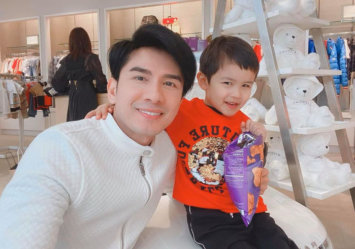 Sỹ Luân khoe ảnh con gái đầu lòng, Đan Trường chụp ảnh bên quý tử