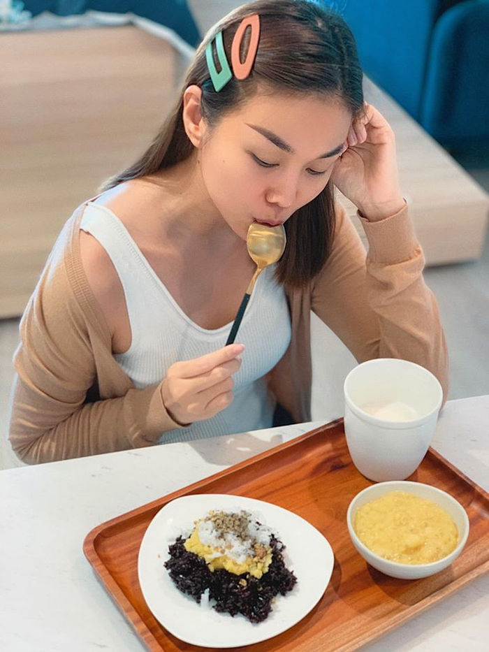 Ảnh sao Việt 31/3:Vợ chồng Đông Nhi hóa ông bà lão, Bảo Thy khoe chồng