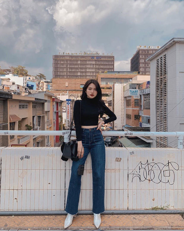 Áo blazer, quần ống rộng là các outfit xịn sò đang phủ sóng Instagram