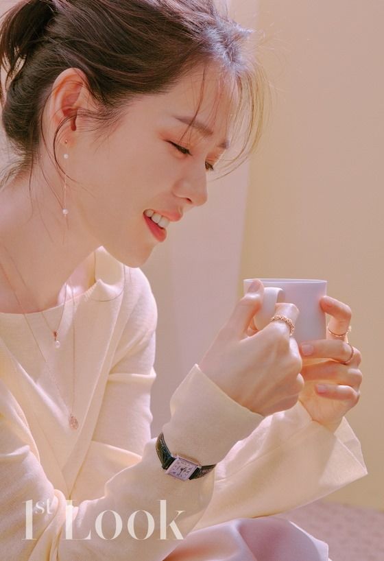 Bác sĩ thẩm mỹ Hàn Quốc: Gương mặt của Son Ye Jin đạt 6 chuẩn nhan sắc