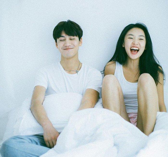 Bí quyết giữ lửa khi yêu: Mỗi sáng thức dậy hãy tấn công chàng