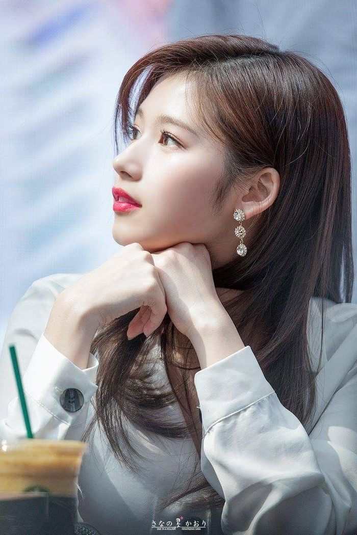Góc nghiêng thần thánh của 4 mỹ nhân nhà TWICE khiến Knet đổ cái rầm