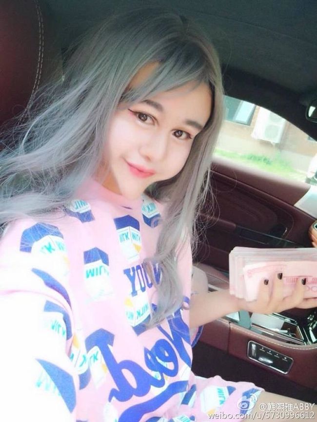 Cô gái Trung Quốc 16 tuổi bị chê là thảm họa mặt rắn vì nghiện dao kéo