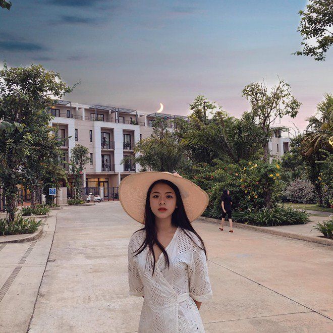 Con gái rượu nhà NSƯT Chiều Xuân: 16 tuổi đã được xướng danh mỹ nhân