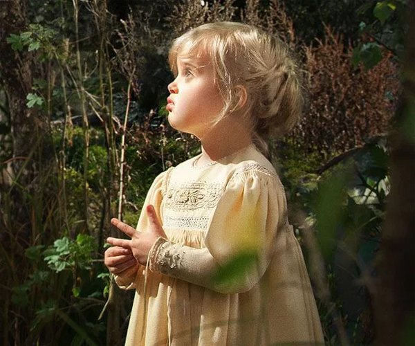 Con gái út Angelina Jolie càng lớn càng xinh đẹp, thần thái y hệt mẹ